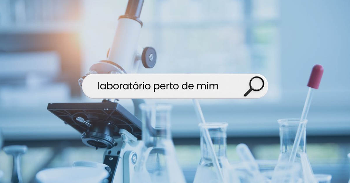 Busca por laboratório no Google mostra como pacientes escolhem análises clínicas online e representa marketing para laboratórios.